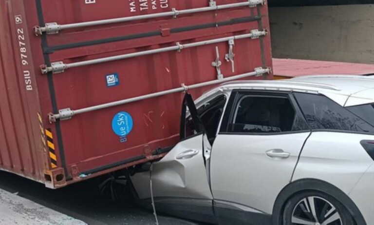 Τροχαίο ατύχημα για Μπράιαν Ντάνστον: Κοντέινερ από νταλίκα έπεσε πάνω στο αυτοκίνητό του