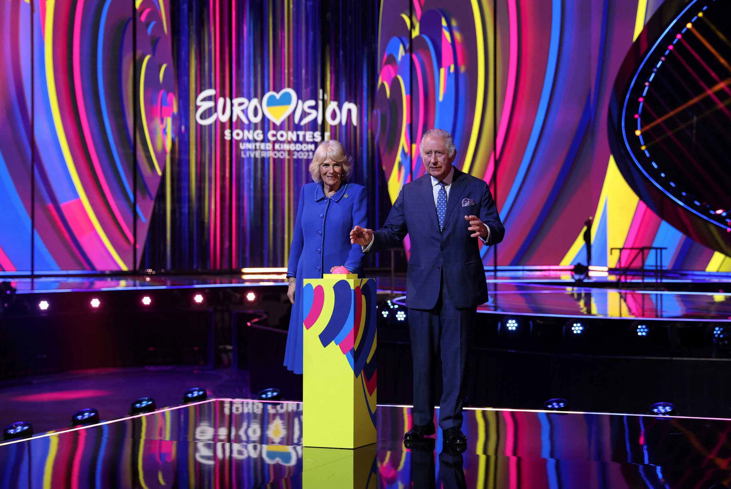Eurovision 2023: Ο βασιλιάς Κάρολος και η Καμίλα έκαναν τα αποκαλυπτήρια της σκηνής