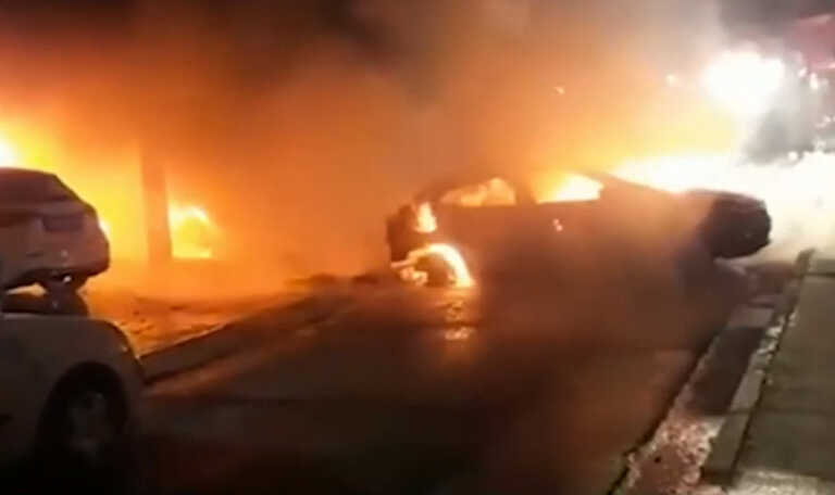 Βίντεο από τη φωτιά σε πολυκατοικία στα Σεπόλια - Εμπρησμό «δείχνουν» τα στοιχεία