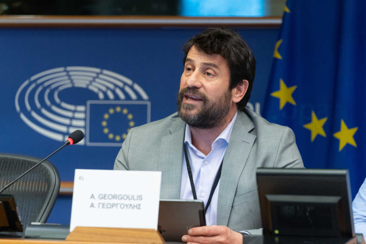 Αλέξης Γεωργούλης: Κανονικά στις ψηφοφορίες της Ευρωβουλής – Πιθανόν τον Ιούνιο η άρση ασυλίας του