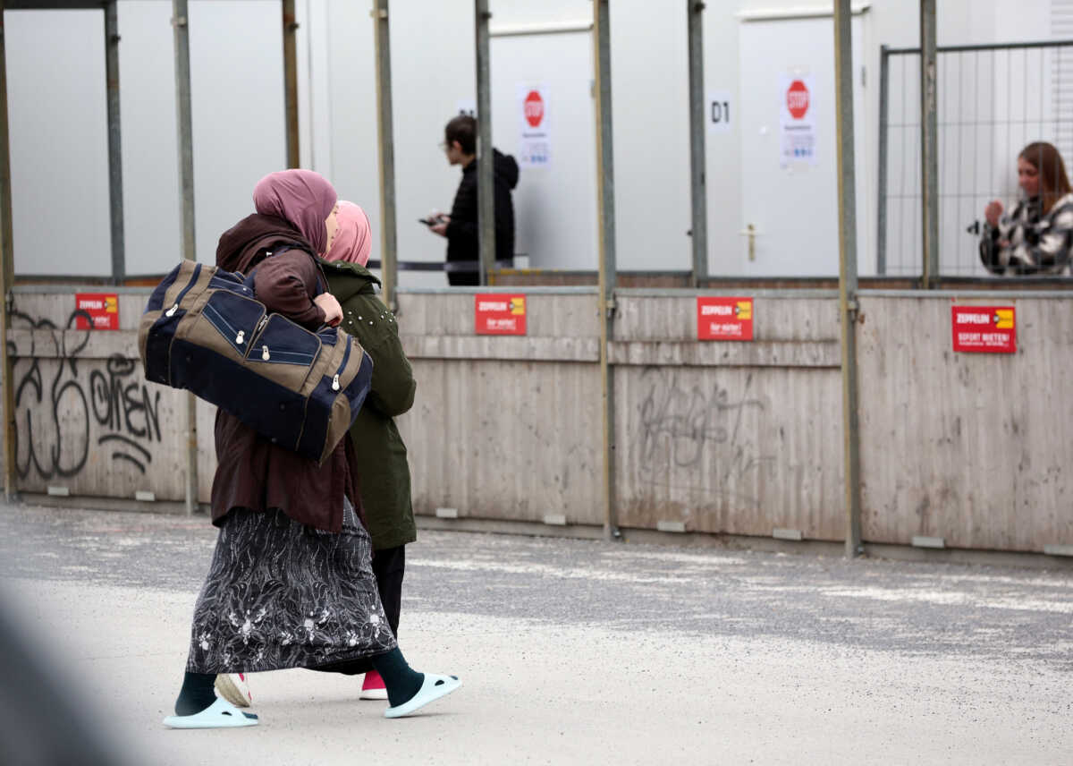 Γερμανία: Πολιτικές αναταράξεις για τα κονδύλια για τους πρόσφυγες