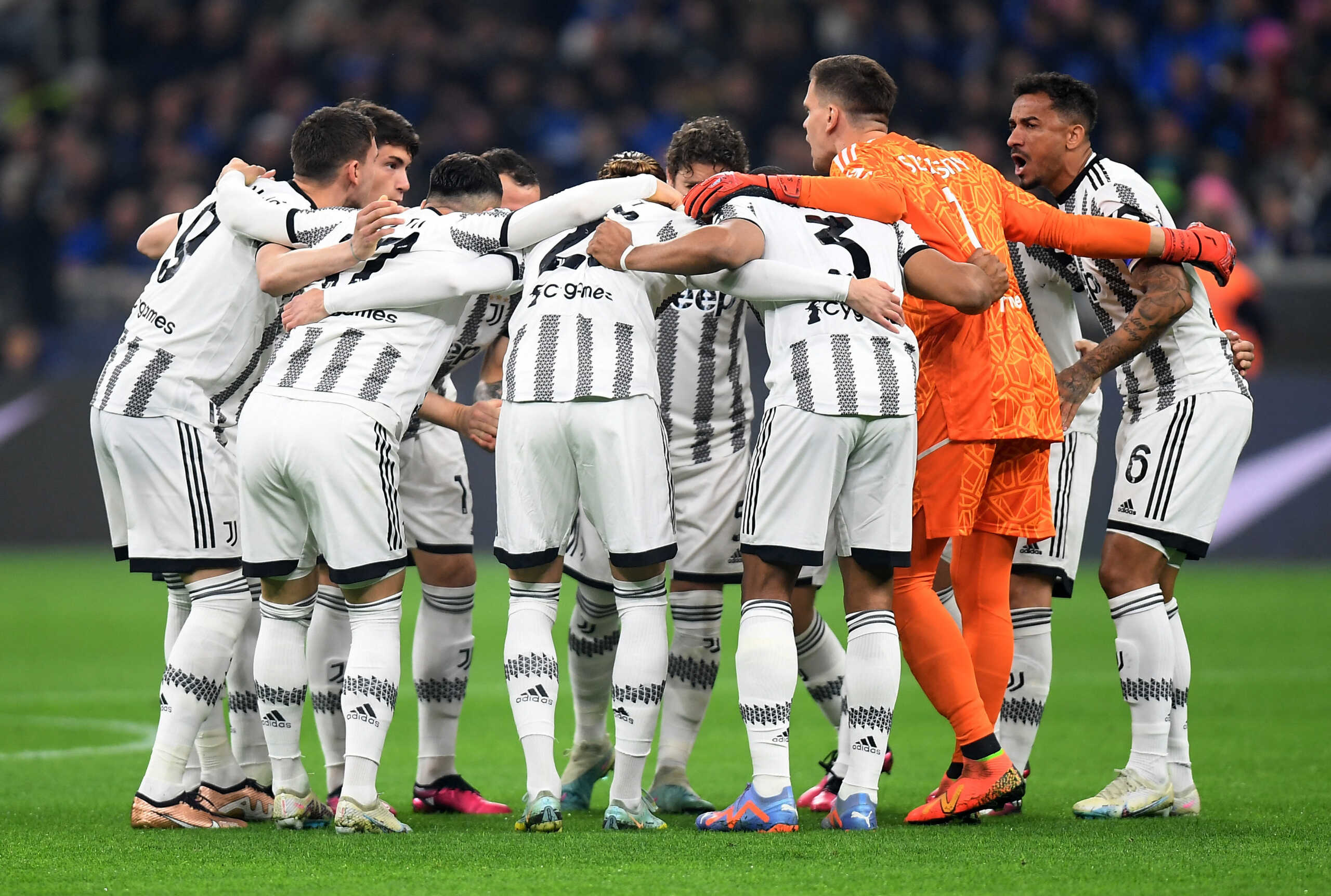 Soccer Football - Serie A - Inter Milan v Juventus - San Siro, Milan, Italy - March 19, 2023 Juventus team huddle before the match REUTERS