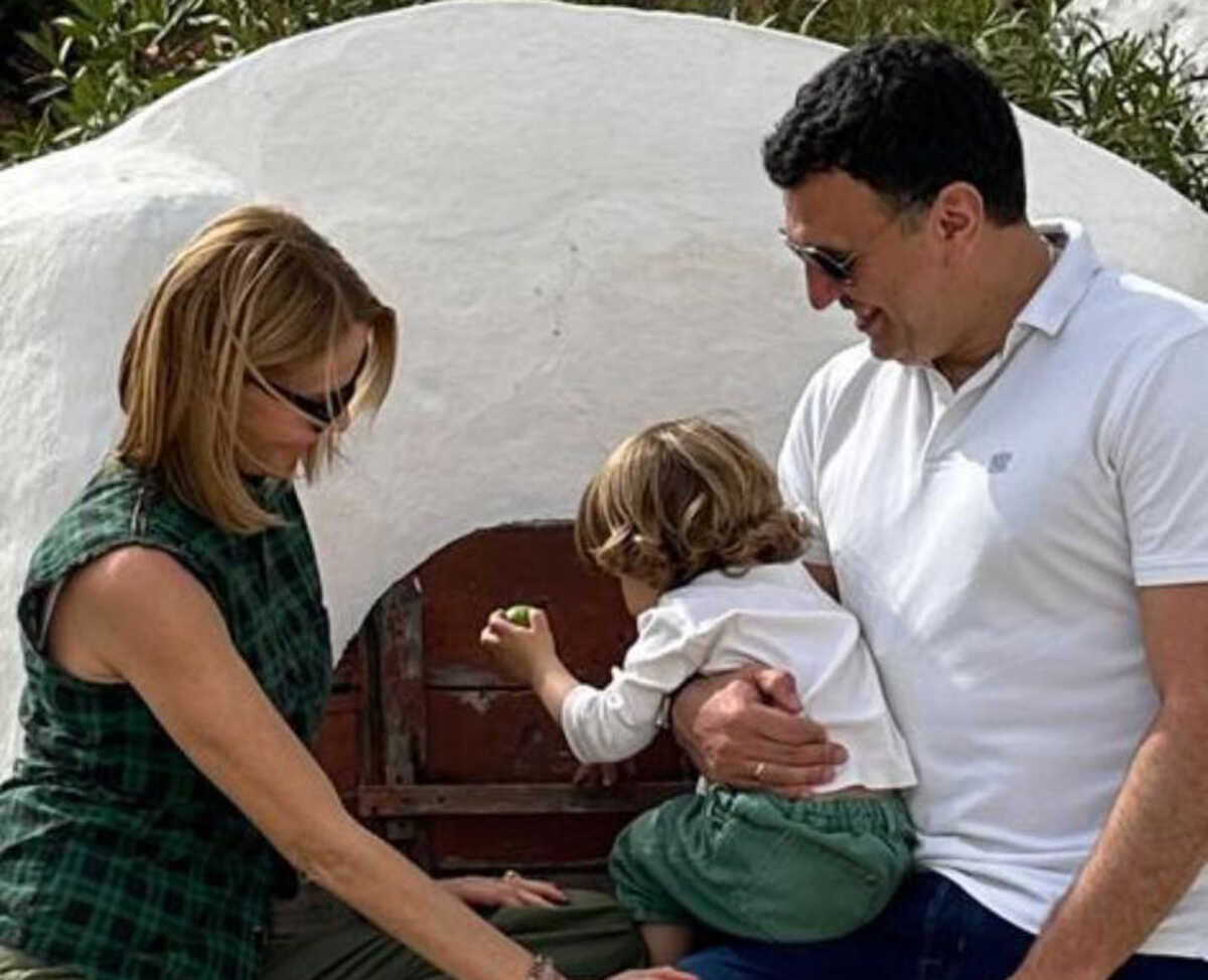 Βασίλης Κικίλιας και Τζένη Μπαλατσινού πέρασαν οικογενειακά το Πάσχα στην Πάτμο