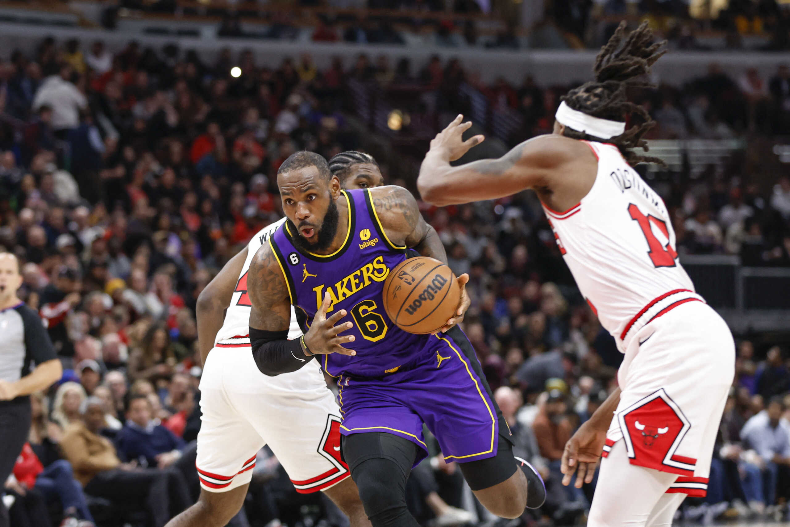 Mar 29, 2023; Chicago, Illinois, USA; Los Angeles Lakers forward LeBron James (6) drives to the basket against the Chicago Bulls during the second half at United Center. Mandatory Credit: Kamil Krzaczynski-USA TODAY Sports