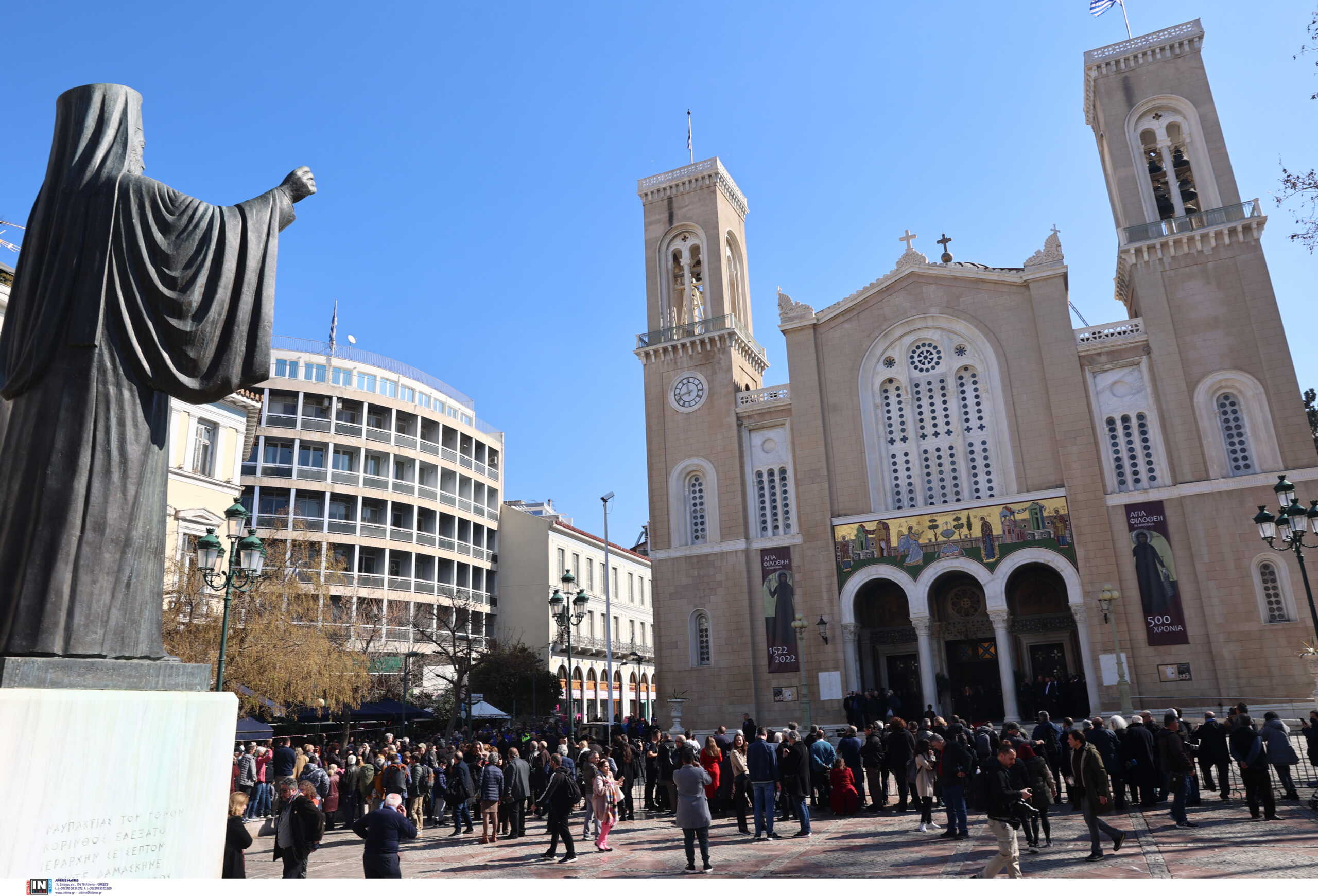 Άξιον Εστί: Ξεκίνησε η μεταφορά της ιερής εικόνας της Παναγίας – Στη Μητρόπολη μέχρι 15 Μαΐου