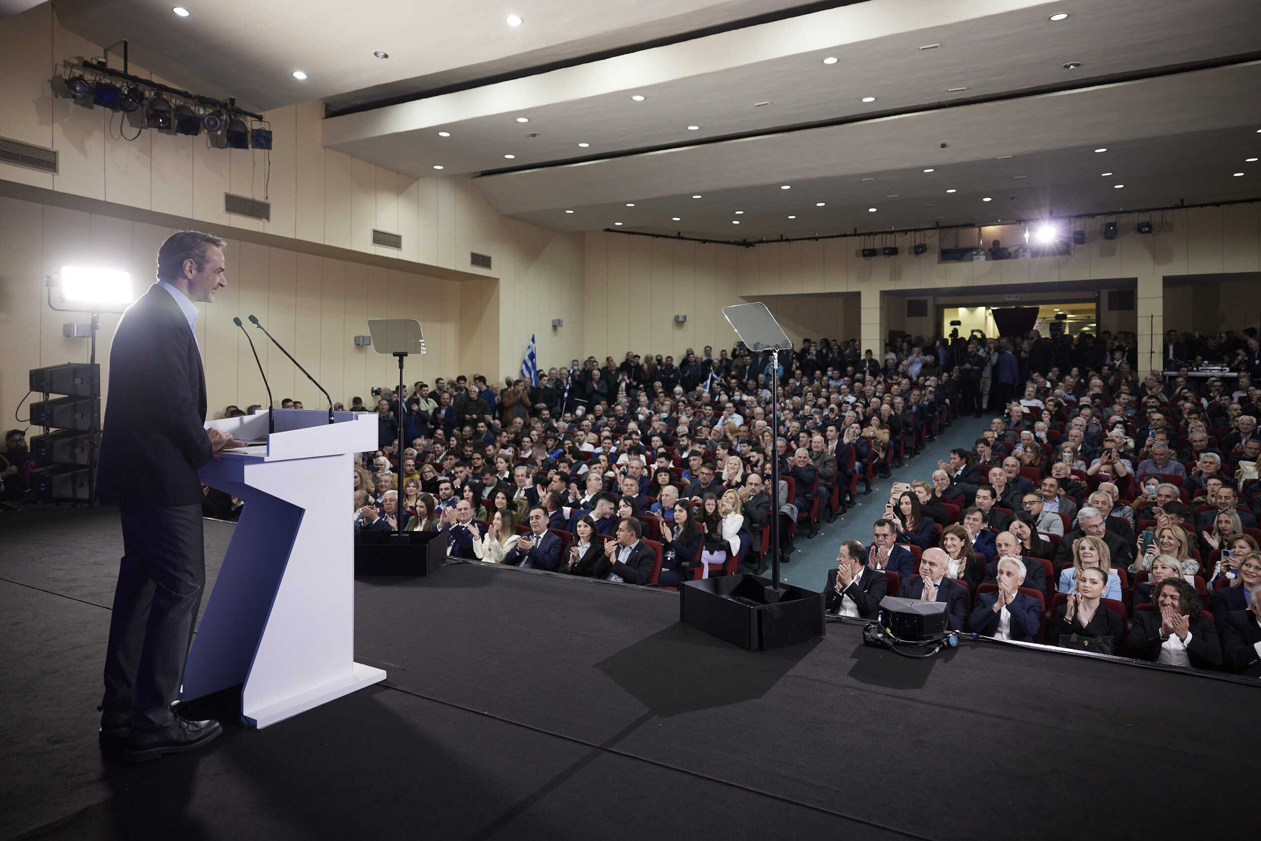 Εκλογές 2023: Φθορά του ΣΥΡΙΖΑ από τις προτάσεις Βαρουφάκη βλέπουν στη ΝΔ