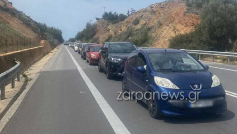 Δείτε το μποτιλιάρισμα χιλιομέτρων στην Κρήτη που έκανε εκατοντάδες οδηγούς να αγανακτήσουν - Βίντεο