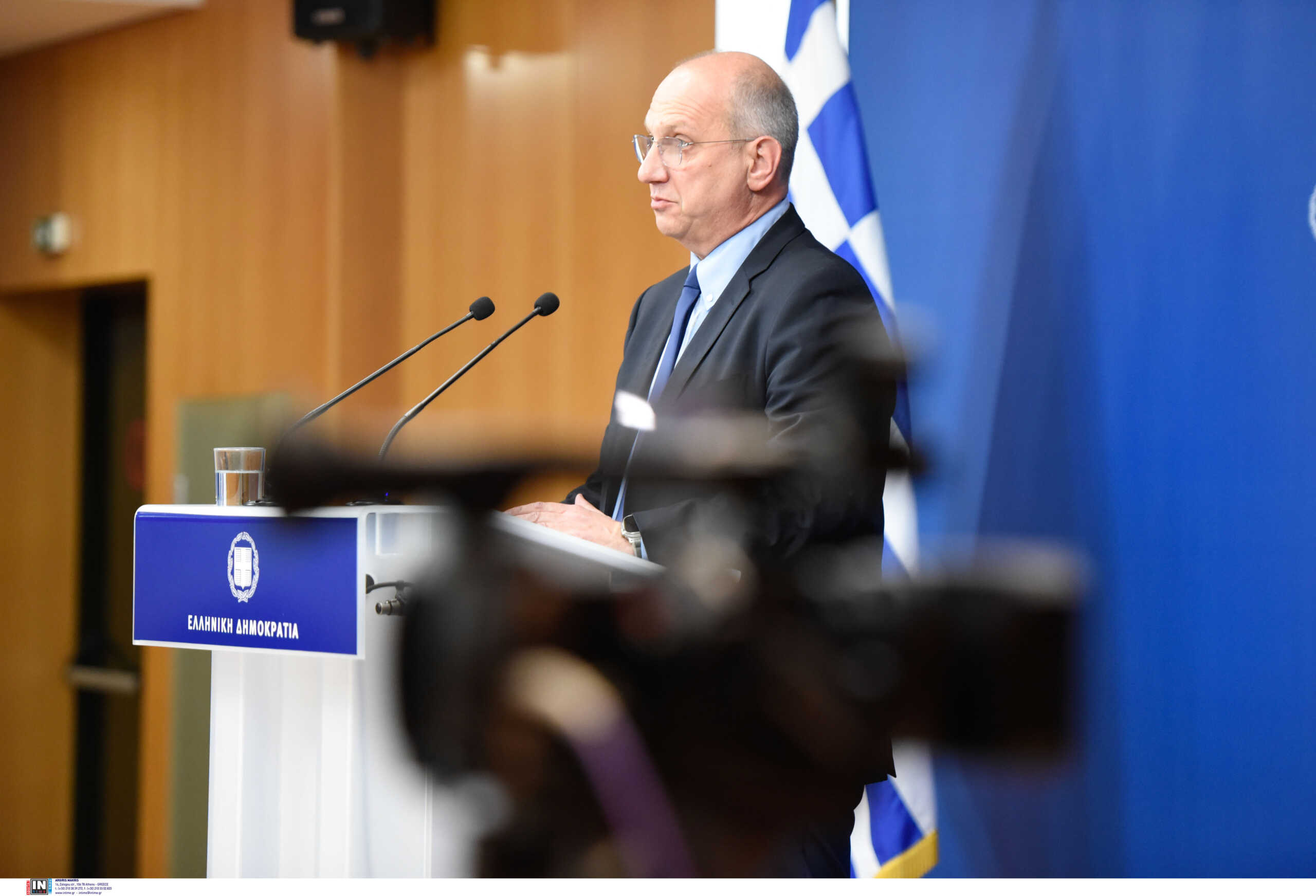 Οικονόμου: Ο ΣΥΡΙΖΑ θέλει να συμμετάσχουν στις εκλογές  μαχαιροβγάλτες, φασίστες, νεοναζί; Ναι ή όχι;