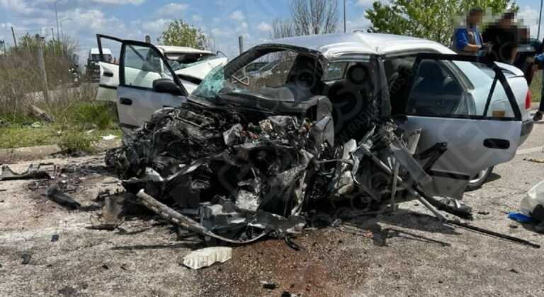 Τραγωδία στην Ορεστιάδα: Τρεις νεκροί μετά από μετωπική δυο αυτοκινήτων στον δρόμο προς Σάκκο