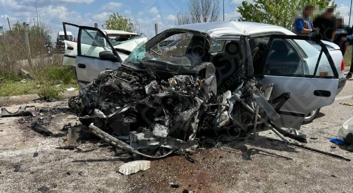 Ορεστιάδα: Τρεις νεκροί μετά από μετωπική σύγκρουση αυτοκινήτων