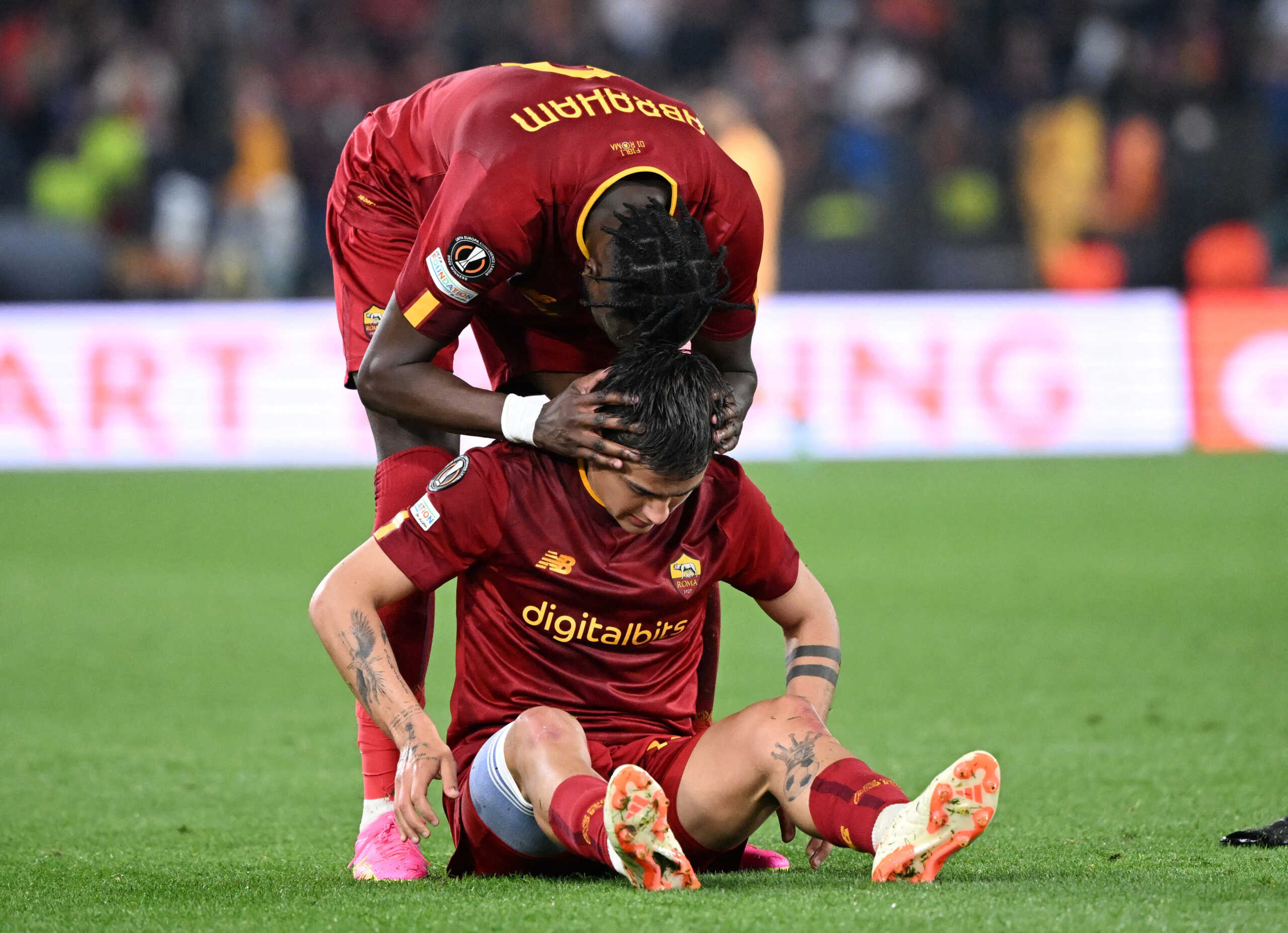Soccer Football - Europa League - Quarter Final - Second Leg - AS Roma v Feyenoord - Stadio Olimpico, Rome, Italy - April 20, 2023 AS Roma's Tammy Abraham and Paulo Dybala REUTERS