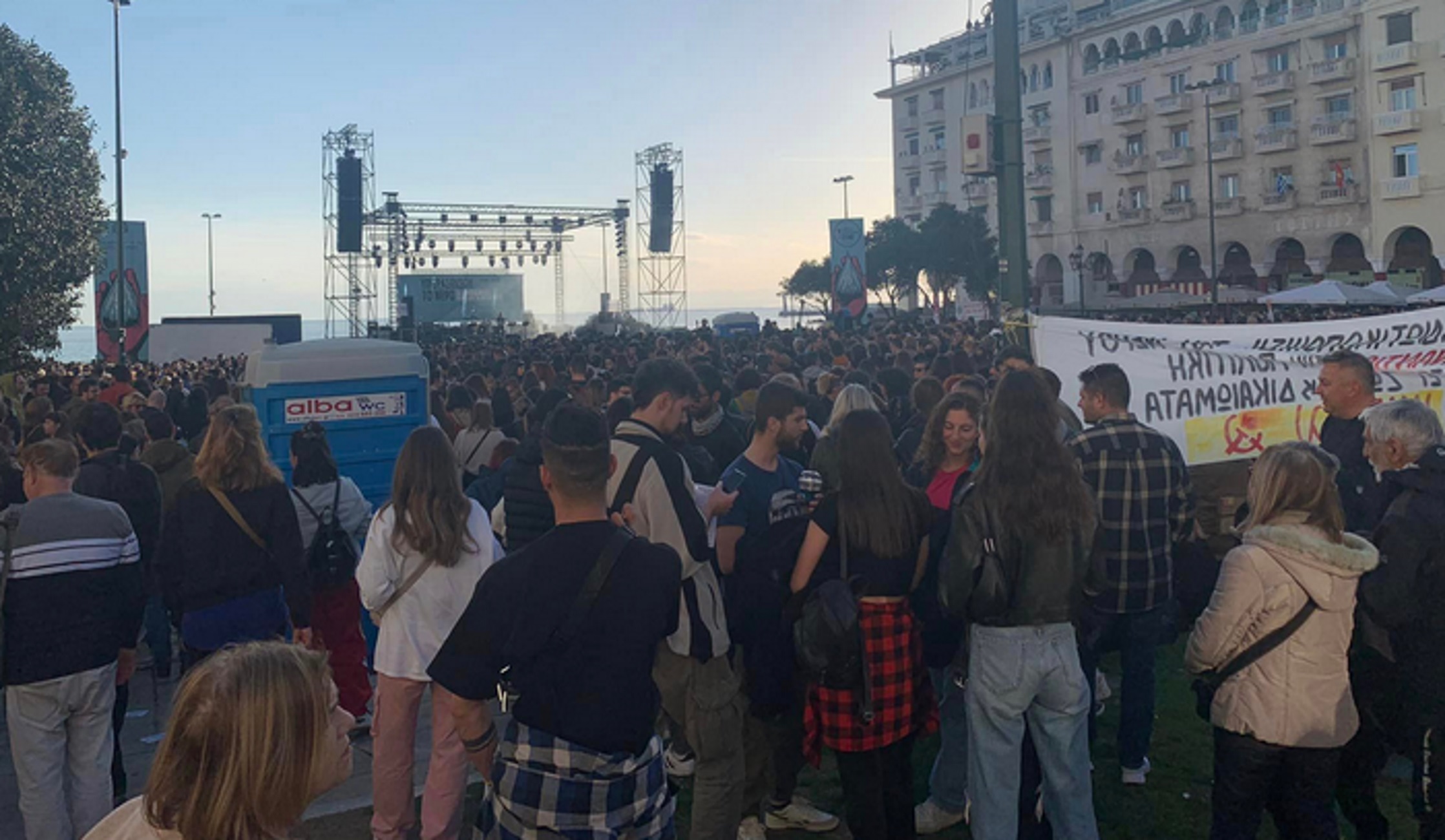 Θεσσαλονίκη: Συναυλία – μήνυμα για το νερό στην πλατεία Αριστοτέλους