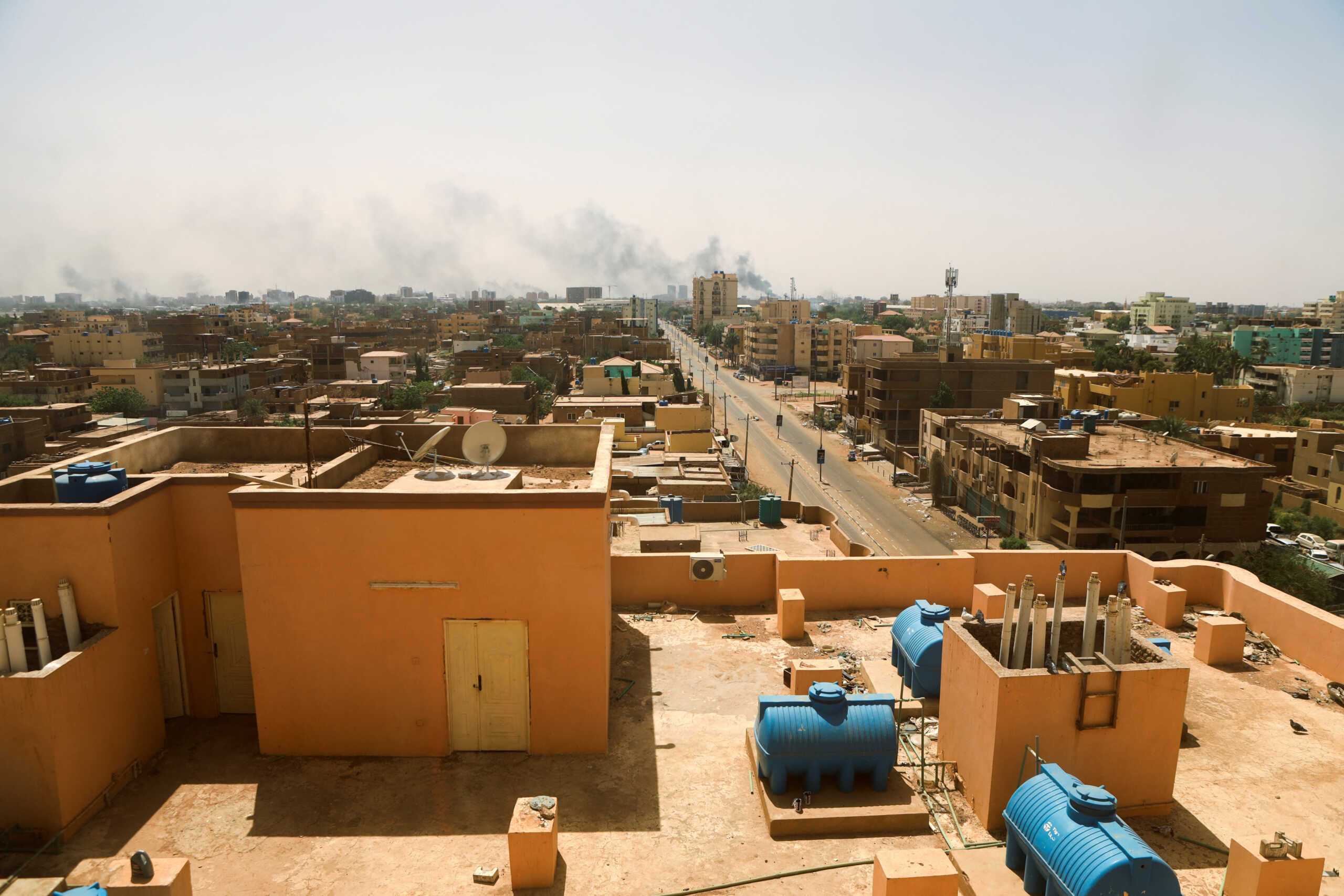 Smoke rises over buildings during clashes between the paramilitary Rapid Support Forces and the army in Khartoum, Sudan April 17, 2023. REUTERS