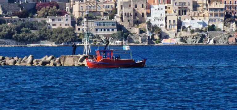Σύρος: Συνεχίζονται οι έρευνες μετά από αναφορές για νεκρό κορίτσι στο λιμάνι της Ερμούπολης