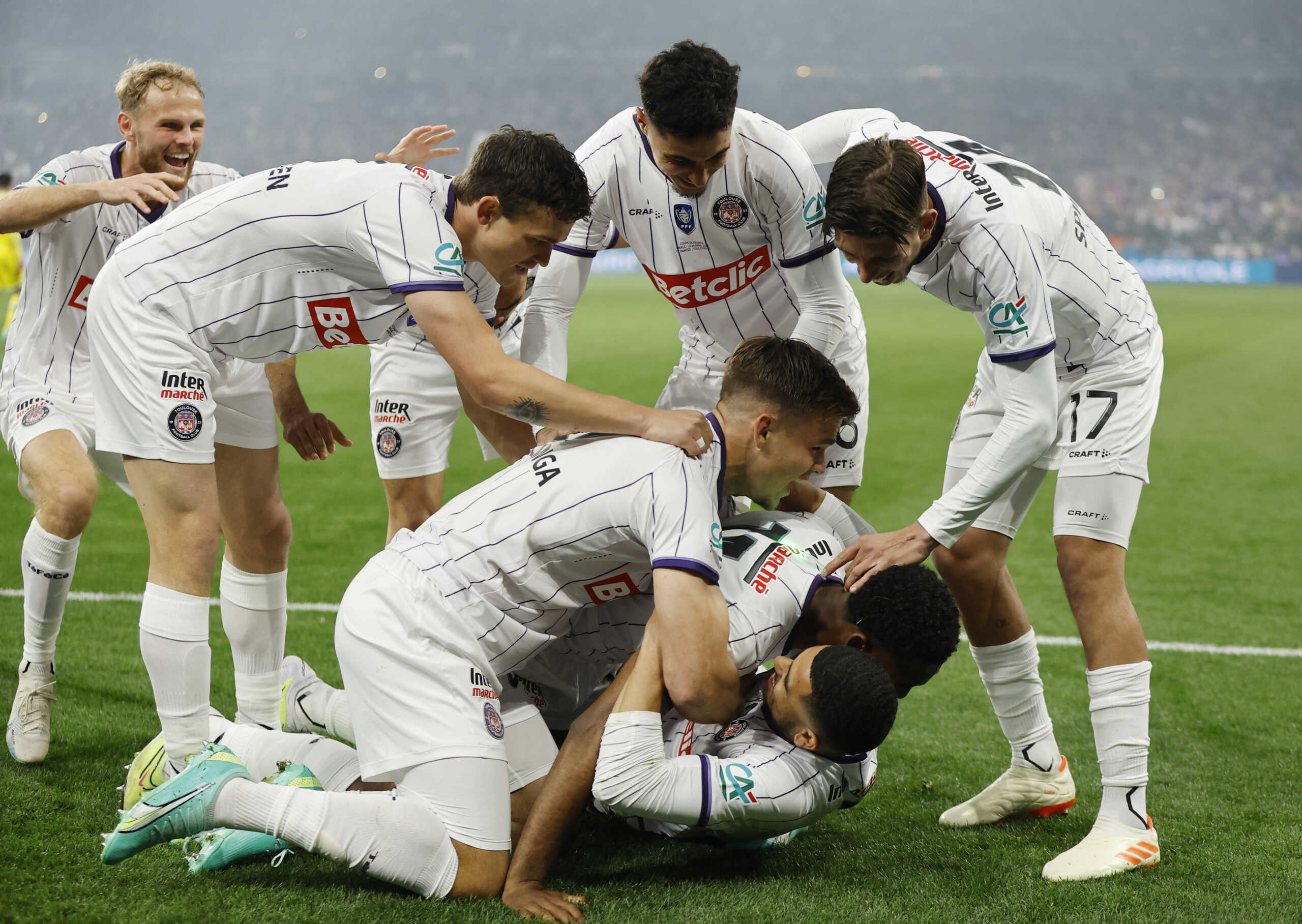 Soccer Football - Coupe de France - Final - Nantes v Toulouse - Stade de France, Saint-Denis, France - April 29, 2023 Toulouse's Logan Costa celebrates scoring their first goal with teammates REUTERS