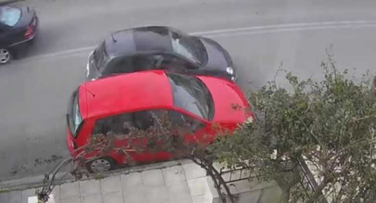 Βίντεο ντοκουμέντο με αυτοκίνητο να πέφτει σε παρκαρισμένο - Δείτε την αντίδραση του οδηγού στα Χανιά