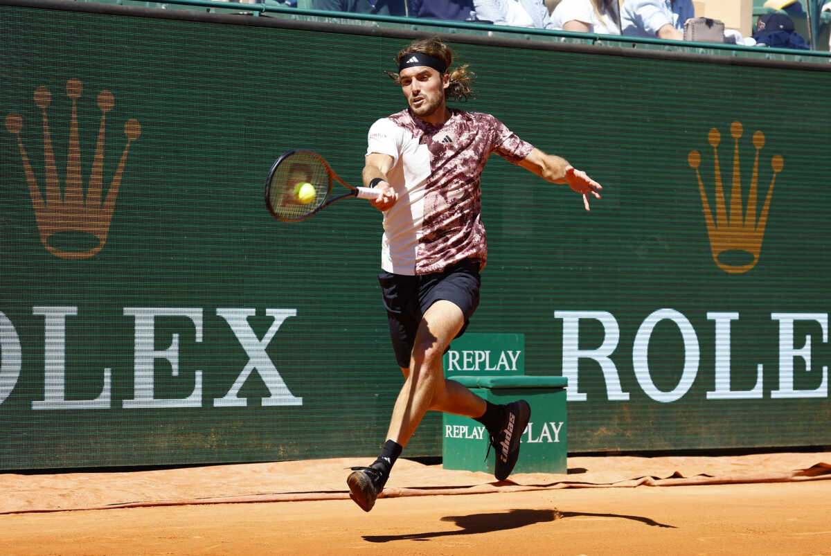 Tennis - ATP Masters 1000 - Monte Carlo Masters - Monte-Carlo Country Club, Roquebrune-Cap-Martin, France - April 14, 2023  Greece's Stefanos Tsitsipas in action during his quarter final match against Taylor Fritz of the U.S. REUTERS
