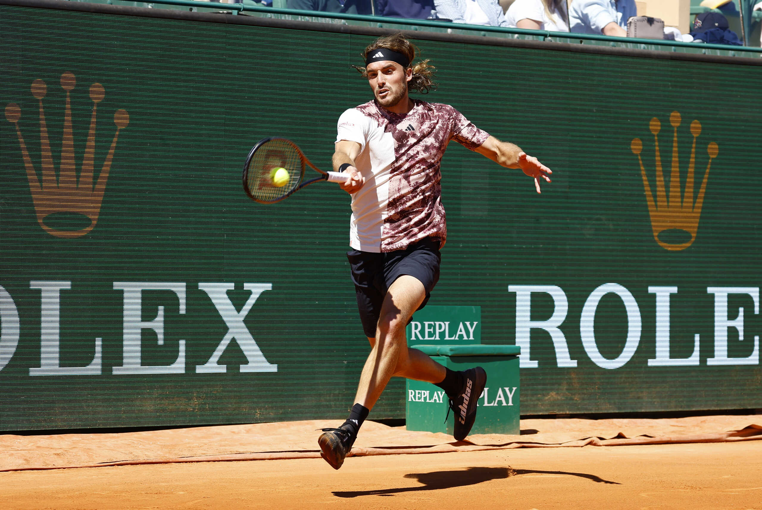 Tennis - ATP Masters 1000 - Monte Carlo Masters - Monte-Carlo Country Club, Roquebrune-Cap-Martin, France - April 14, 2023  Greece's Stefanos Tsitsipas in action during his quarter final match against Taylor Fritz of the U.S. REUTERS