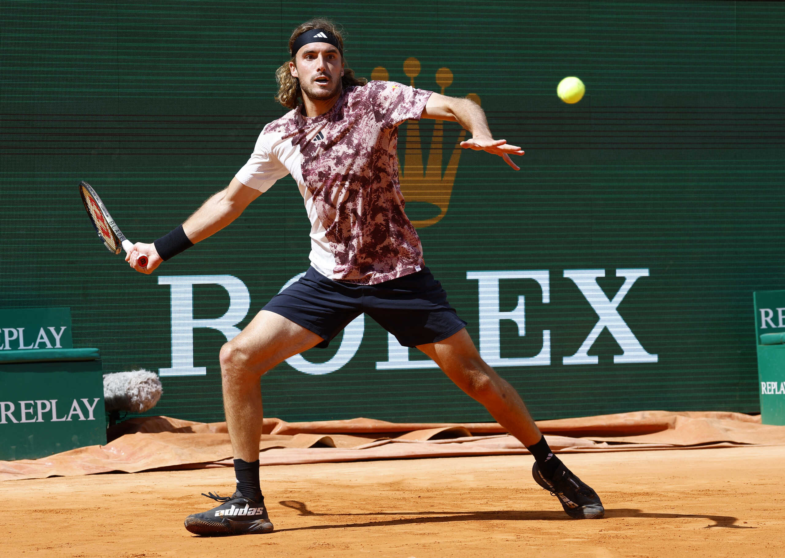 Tennis - ATP Masters 1000 - Monte Carlo Masters - Monte-Carlo Country Club, Roquebrune-Cap-Martin, France - April 13, 2023 Greece's Stefanos Tsitsipas in action during his round of 16 match against Chile's Nicolas Jarry REUTERS