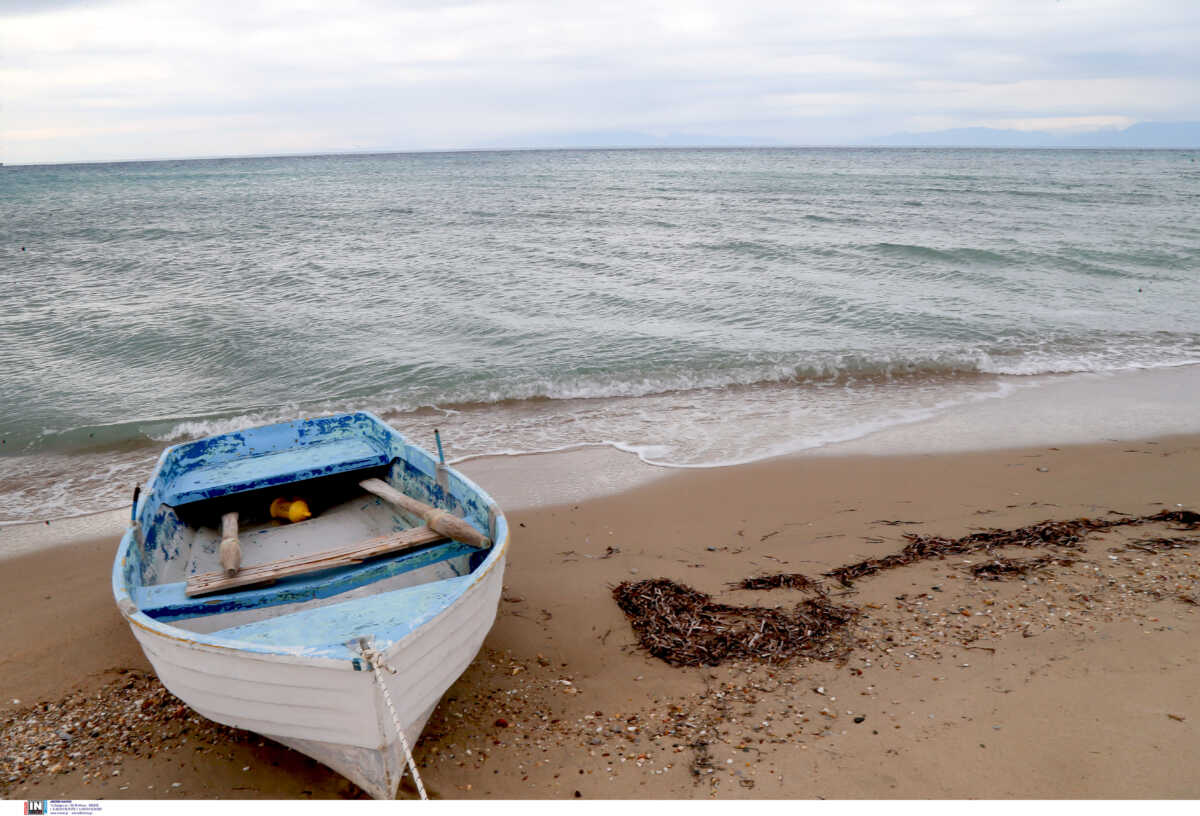 Κίμωλος: Περιπέτεια για δυο τουρίστες – Βγήκαν βόλτα με βάρκα, χάθηκαν και βρέθηκαν στη Μήλο