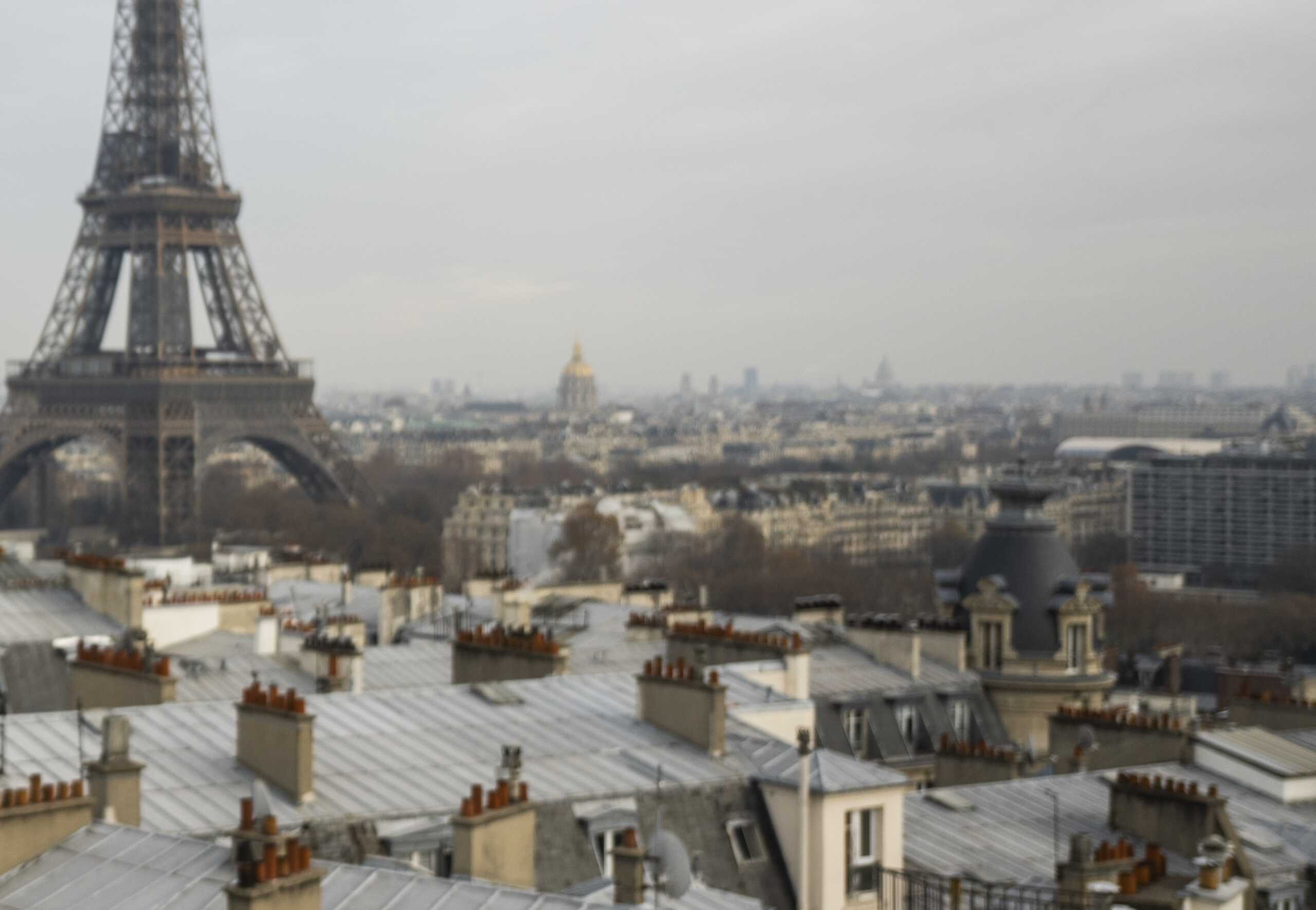 Παρίσι: «Φρένο» στις ενοικιάσεις διαμερισμάτων τύπου Airbnb βάζει ο Δήμος