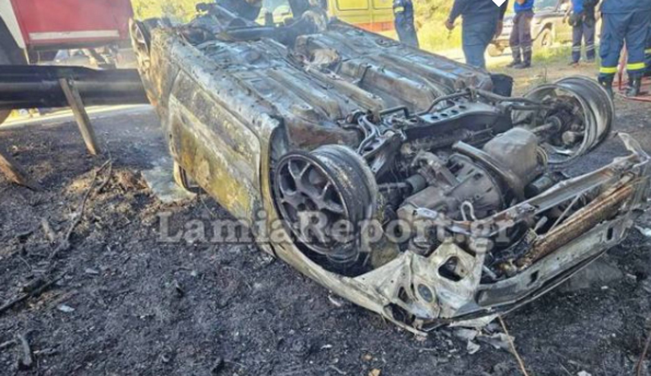 Εύβοια: Τροχαίο με μία νεκρή και δύο τραυματίες – Αναποδογύρισε και κάηκε το αυτοκίνητο