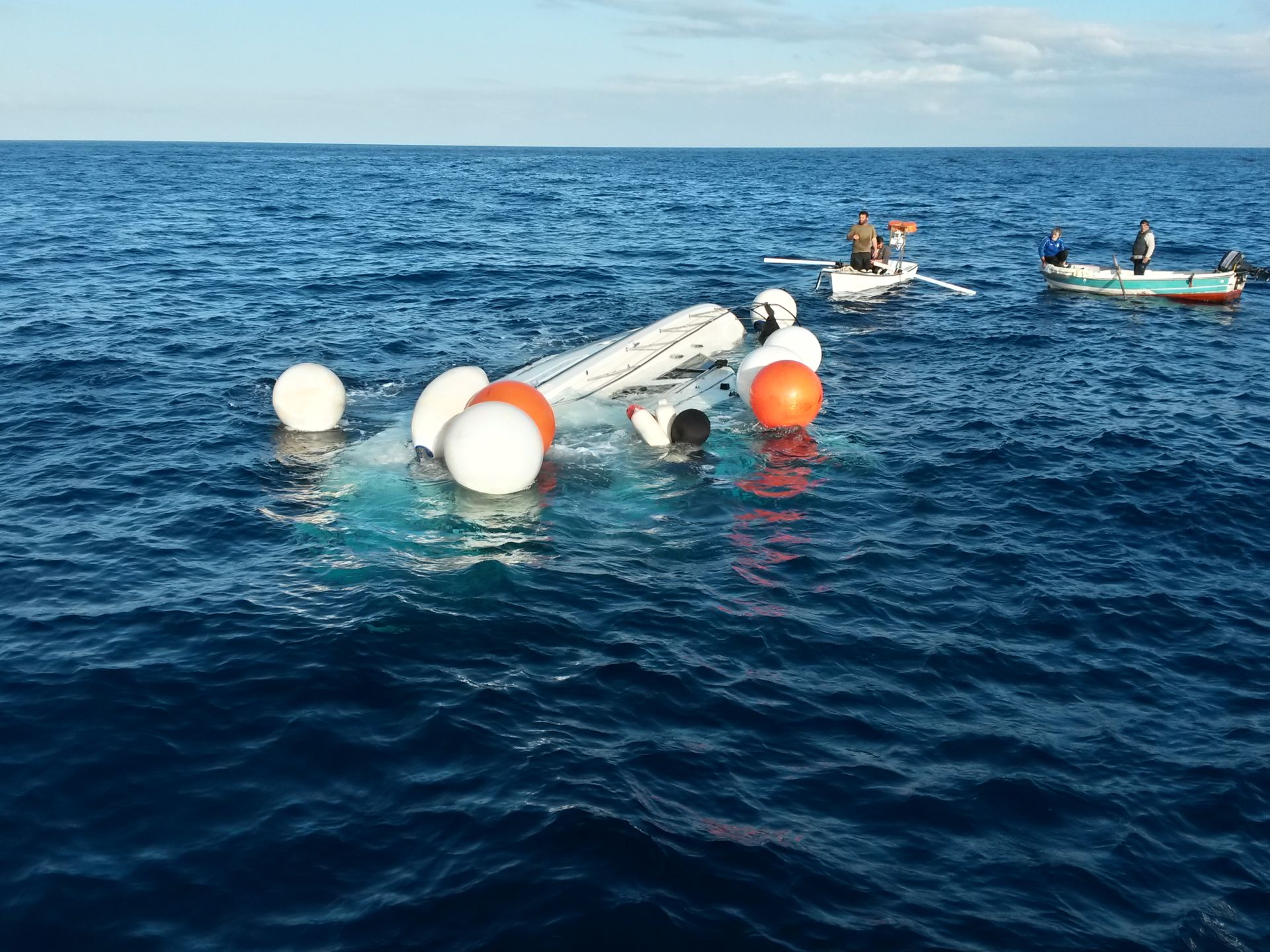 Αντίπαρος: Εντοπίστηκε σορός γυναίκας από το σκάφος με μετανάστες που βυθίστηκε στη Μύκονο