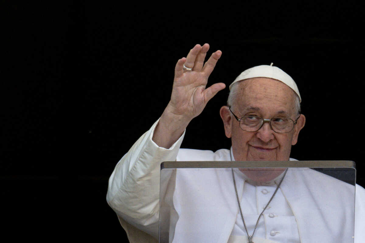 Πάπας Φραγκίσκος: Έκανε εξετάσεις σε νοσοκομείο και επέστρεψε στο Βατικανό