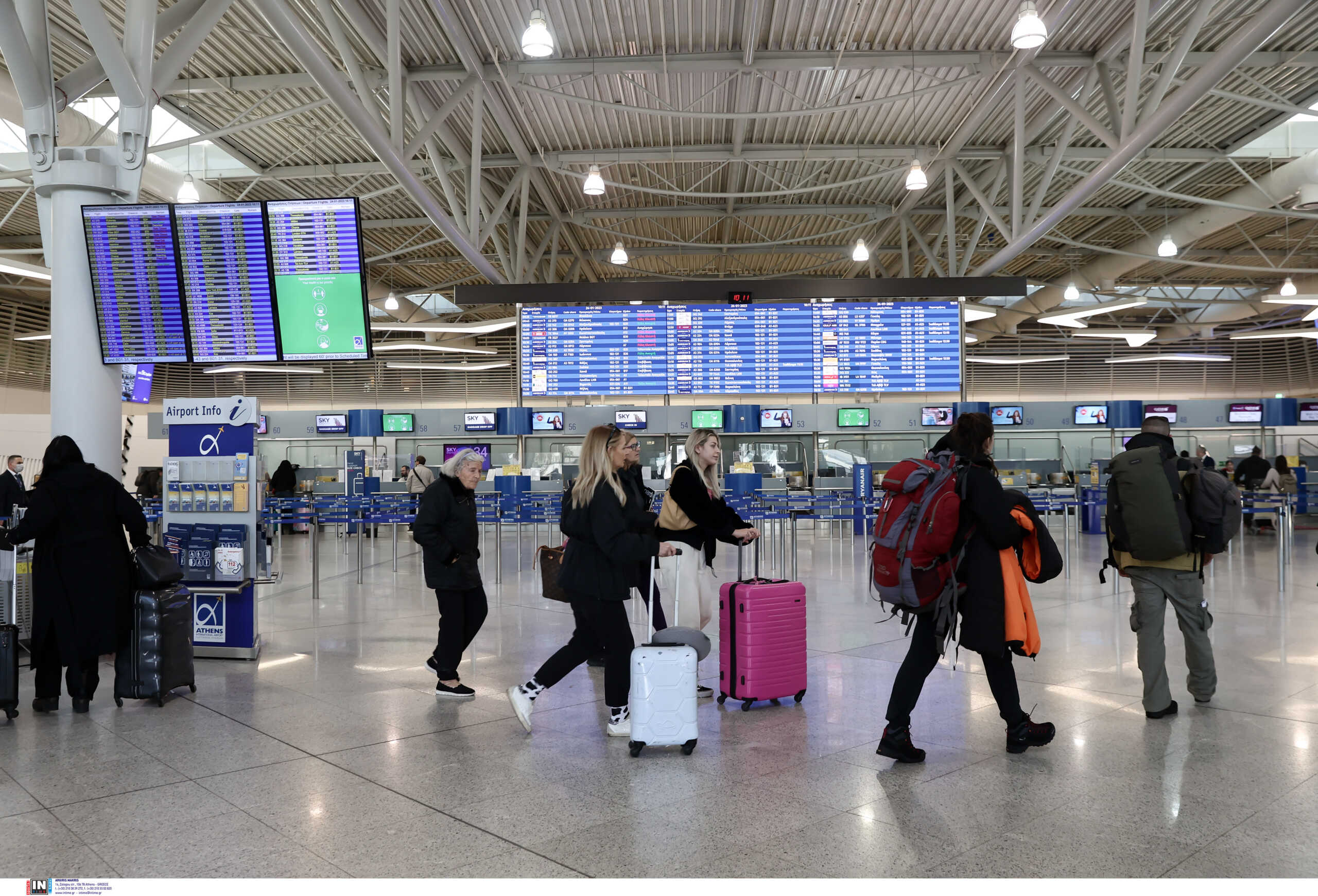 Αεροδρόμιο «Ελευθέριος Βενιζέλος»: Στα ύψη η επιβατική κίνηση τον Απρίλιο, πέρασαν 2,14 εκατ. επιβάτες
