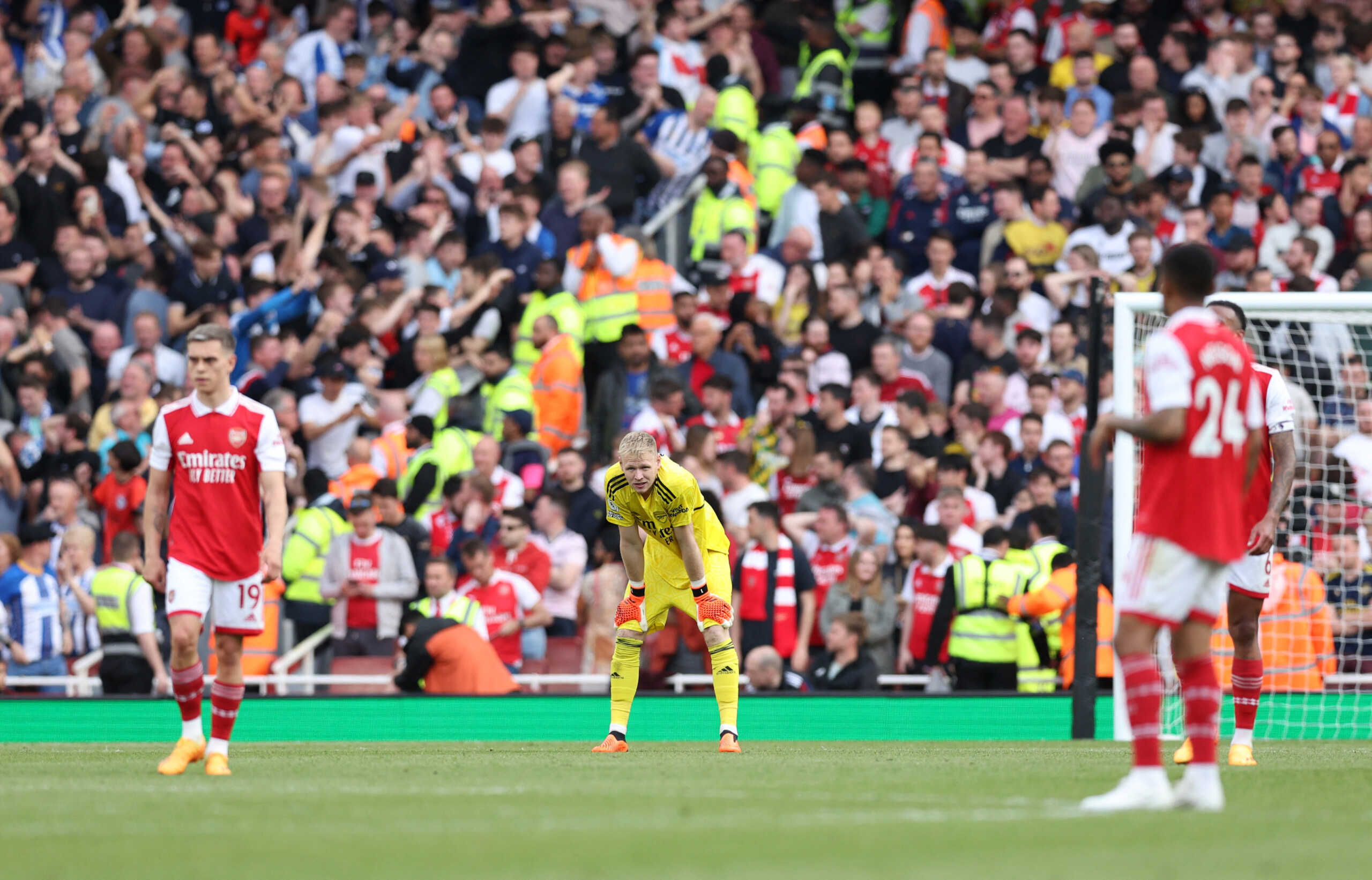 Soccer Football - Premier League - Arsenal v Brighton & Hove Albion - Emirates Stadium, London, Britain - May 14, 2023 Arsenal's Aaron Ramsdale looks dejected after Brighton & Hove Albion's Deniz Undav scores their second goal REUTERS