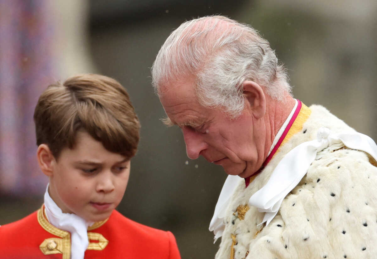 Βασιλιάς Κάρολος: Συνέχεια δίπλα στον παππού του ο πρίγκιπας Τζορτζ στη στέψη