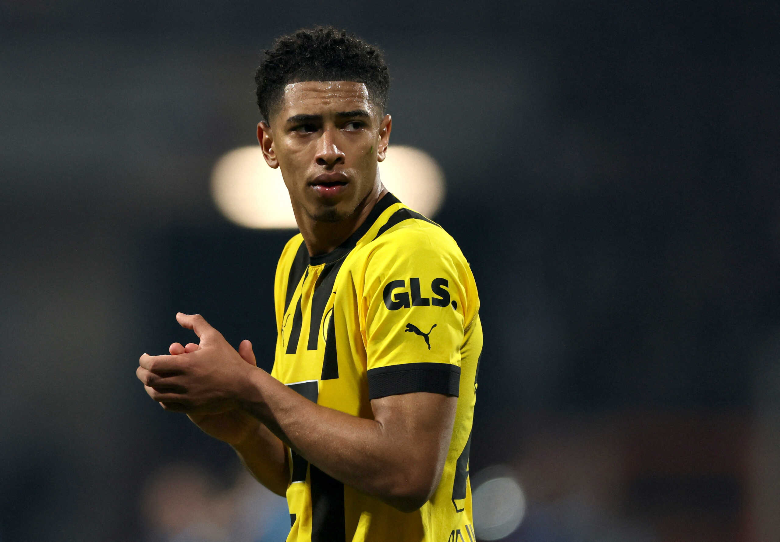 Soccer Football - Bundesliga - VfL Bochum v Borussia Dortmund - Ruhrstadion, Bochum, Germany - April 28, 2023 Borussia Dortmund's Jude Bellingham applaud fans after the match REUTERS