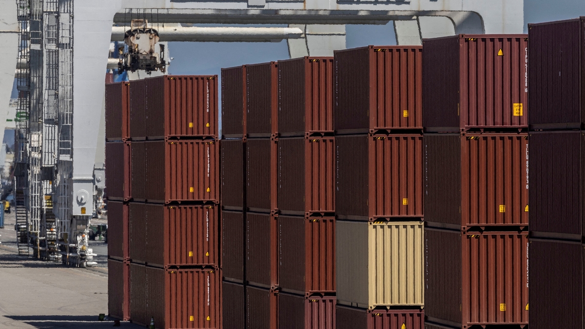 FILE PHOTO: Shipping containers are seen are at a terminal of the Port of Oakland, California, U.S., July 22, 2022. REUTERS