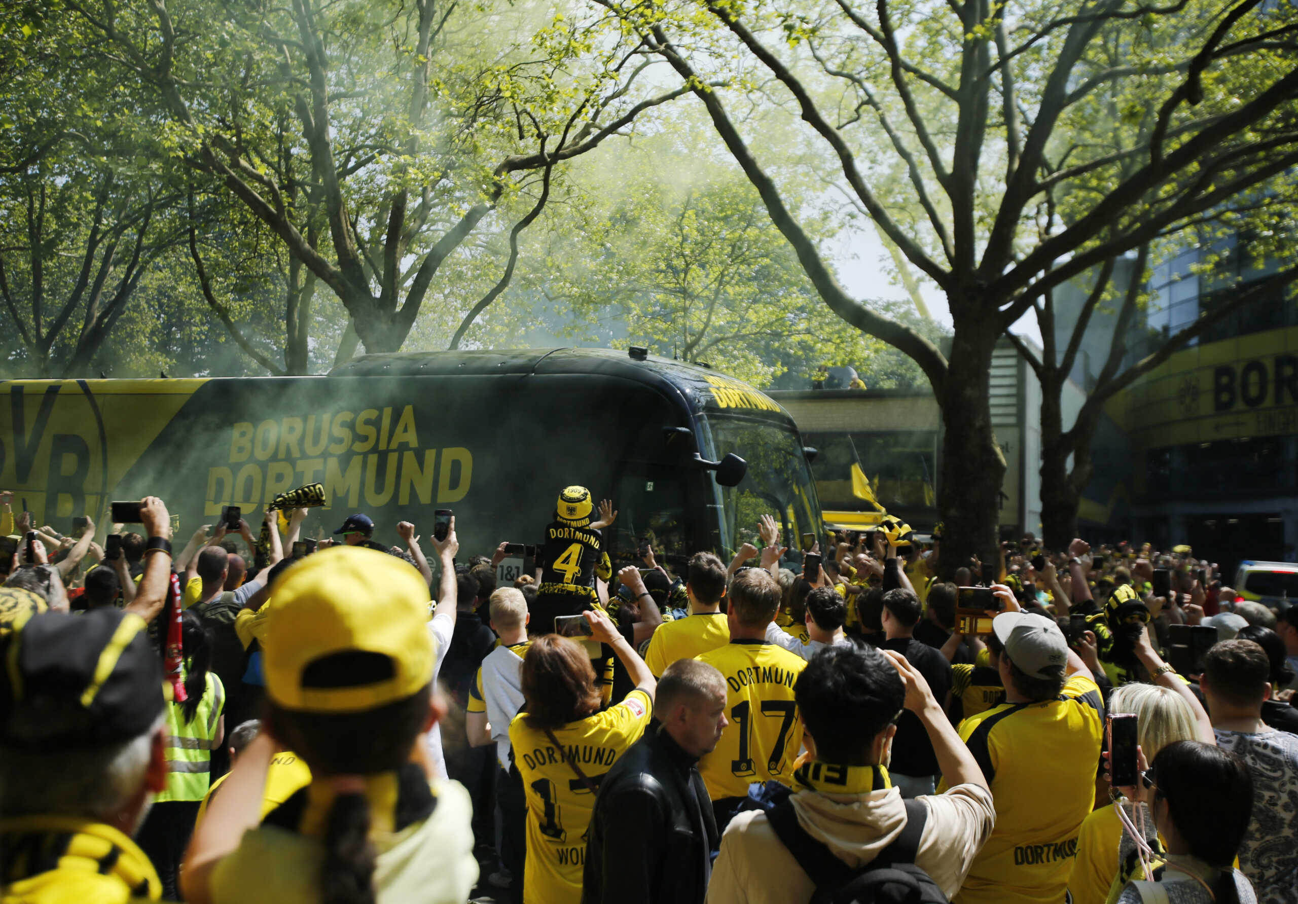 Soccer Football - Bundesliga - Borussia Dortmund v 1. FSV Mainz 05 - Signal Iduna Park, Dortmund, Germany - May 27, 2023 Borussia Dortmund's bus arrive at the stadium before the match REUTERS