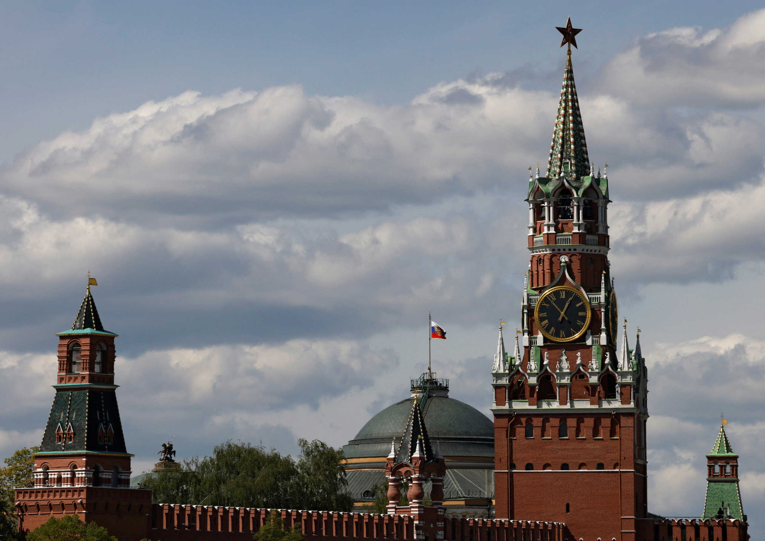 Ρωσία: Το Κρεμλίνο δεν σχεδιάζει να επιβάλει στρατιωτικό νόμο