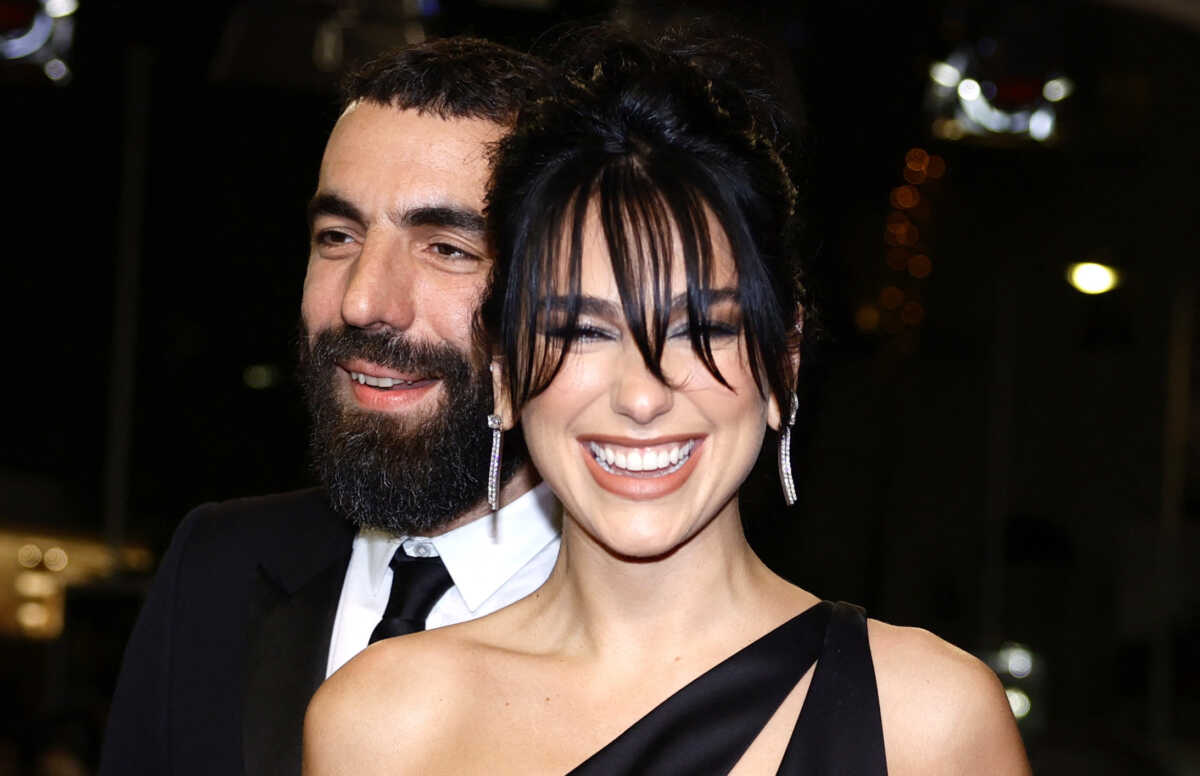 Dua Lipa και Romain Gavras μαζί στο κόκκινο χαλί του Φεστιβάλ Καννών