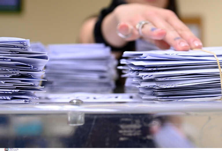 Εκλογές με καθυστερήσεις και προβλήματα στην Αιτωλοακαρνανία - Τι έγινε γνωστό για 3 εκλογικά κέντρα
