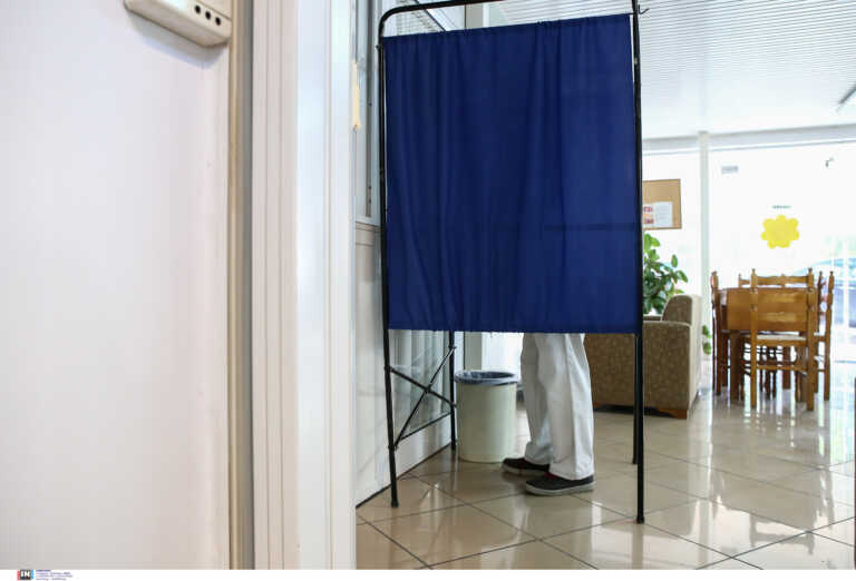 Ανακοινώθηκαν τα 99 εκλογικά τμήματα σε 35 χώρες που θα ψηφίσουν οι Έλληνες του Εξωτερικού στις φετινές εκλογές