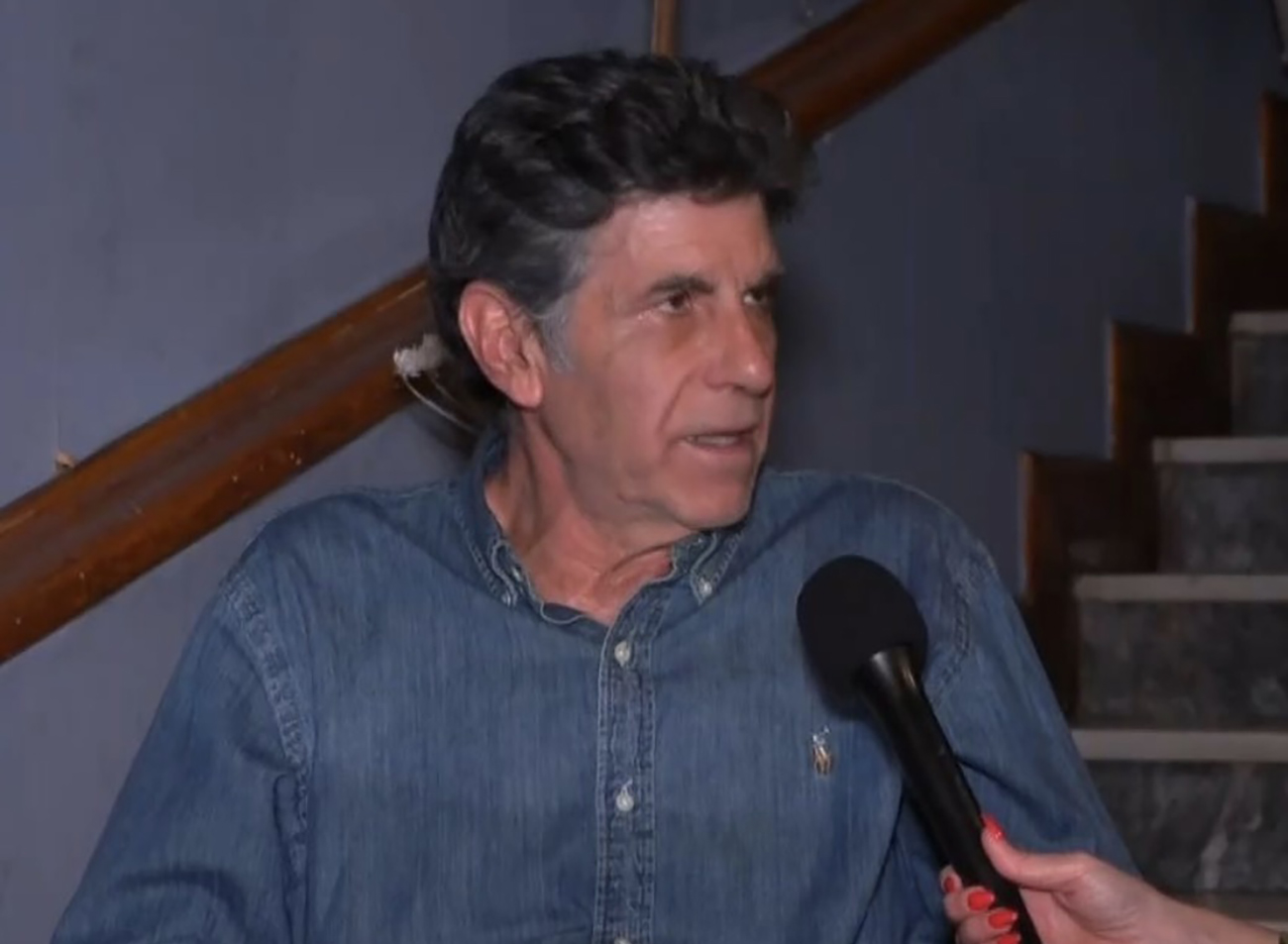 Ο Γιάννης Μπέζος για την τηλεόραση: Συνηθίζουμε τα αναλώσιμα, συνηθίζουμε στην ανοησία