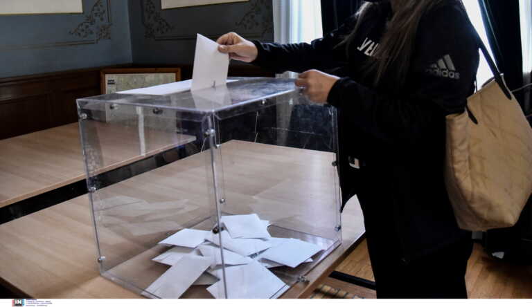 Ψηφίζουν οι Έλληνες του εξωτερικού σε 35 χώρες για τις βουλευτικές εκλογές - Το Σίδνεϊ εγκαινίασε το θεσμό