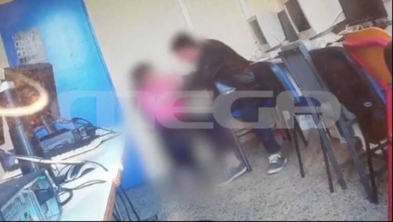 Η στιγμή που ο 52χρονος δάσκαλος ασελγεί σε μαθήτρια του στην Κέρκυρα! Αποκλειστικό βίντεο του «Live News»