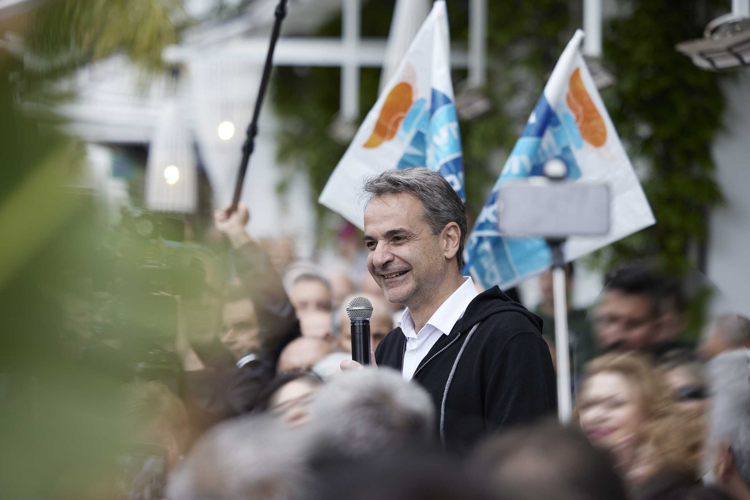 Handelsblatt: Πρωταθλήτρια στη μείωση χρέους η Ελλάδα – Με στέρεα δημοσιονομικά πάει σε εκλογές ο Μητσοτάκης