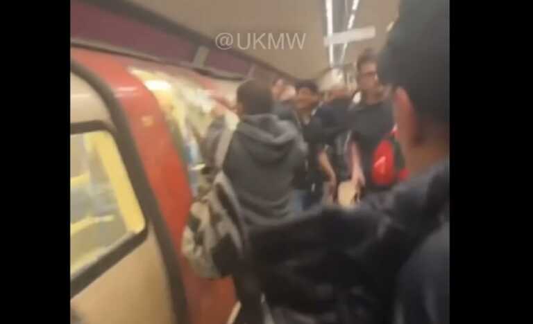 Πανικός στο μετρό του Λονδίνου! Επιβάτες εγκλωβίστηκαν σε βαγόνια που ήταν γεμάτα καπνό