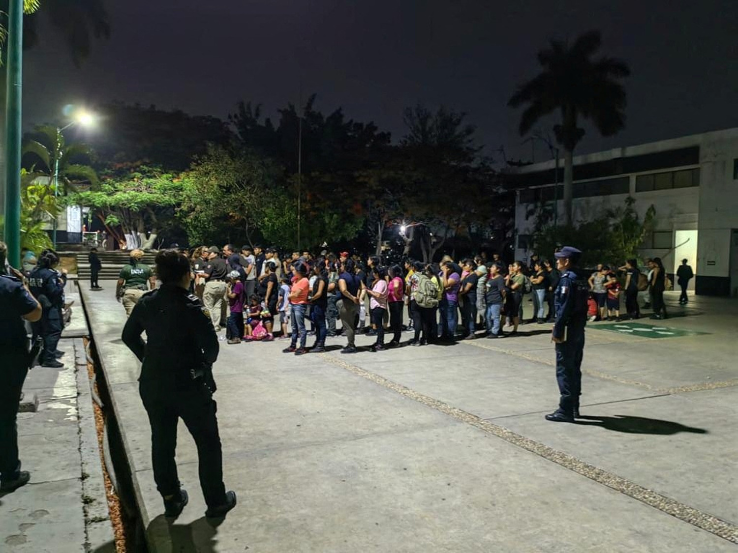 Μεξικό: 175 μετανάστες εντοπίστηκαν στοιβαγμένοι σε νταλίκα