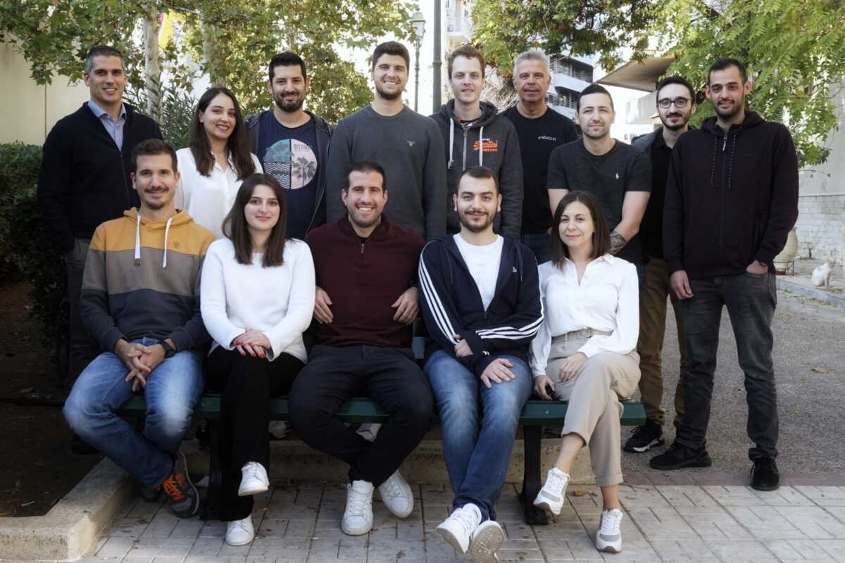 Moveo AI: Η ελληνική startup που φέρνει το Al στις γνωστές επιχειρήσεις – Το ξεκίνημα, οι στόχοι και οι διακρίσεις