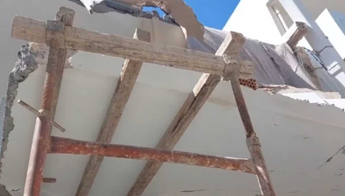 Σεισμός στο Ηράκλειο: Αυτοψία στο σπίτι που κατέρρευσε μπαλκόνι και στέγαστρο