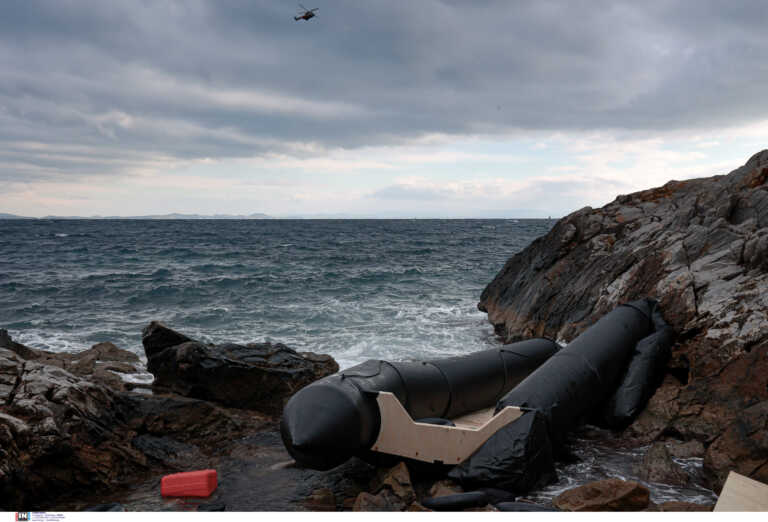 Τραγωδία σε λίμνη της Ιταλίας: Ανετράπη τουριστικό σκάφος από ξαφνική κακοκαιρία – Τέσσερις νεκροί