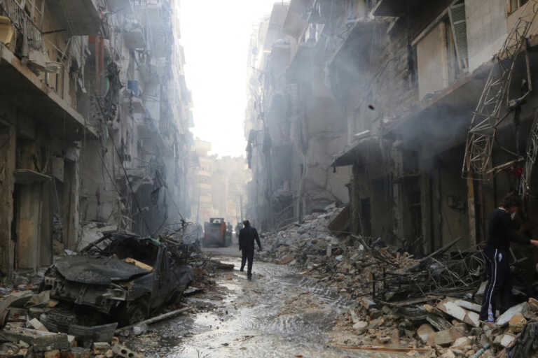Το Ισλαμικό Κράτος πίσω από την επίθεση σε αστυνομικό τμήμα σε προάστιο της Δαμασκού