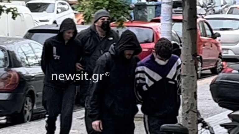 Στον εισαγγελέα οι δυο νεαροί παρκουρίστες που αναστάτωσαν το κέντρο της Θεσσαλονίκης - Μεγάλο το κατηγορητήριο