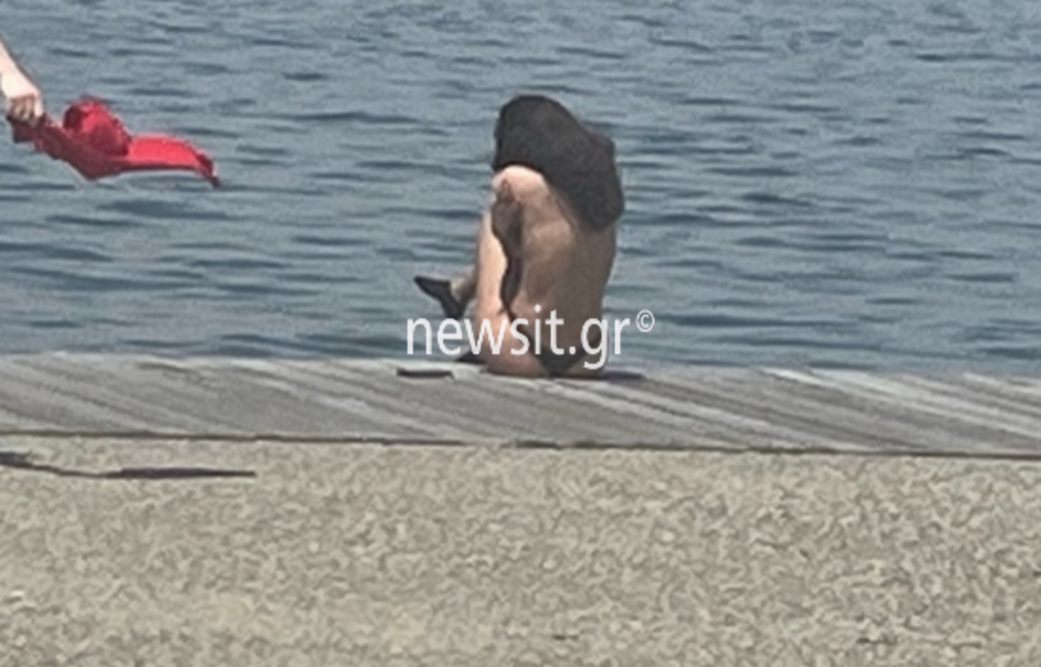 Θεσσαλονίκη: Γερμανοί τουρίστες βγήκαν από τα ρούχα τους κυριολεκτικά